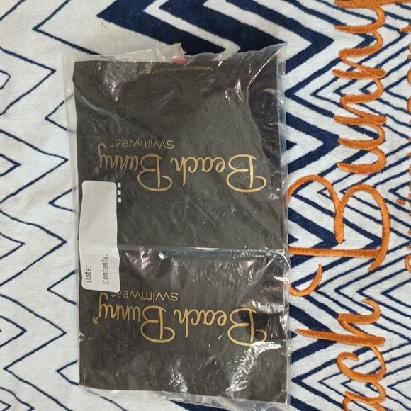 Beach Bunny NWT Damascus Sea Lg Tri Top Lg Skimpy Bottom Both Reversable - Picture 12 of 12